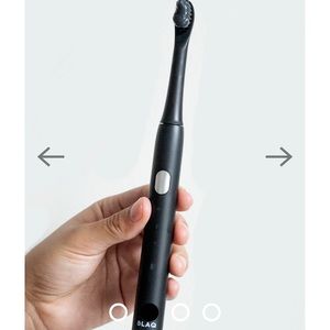 BLAQ Battery Powered Toothbrush NEW IN BOX!!
